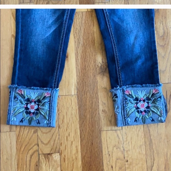 Crown & Ivy Girls Blue Denim floral cuff jeans - Picture 3 of 6